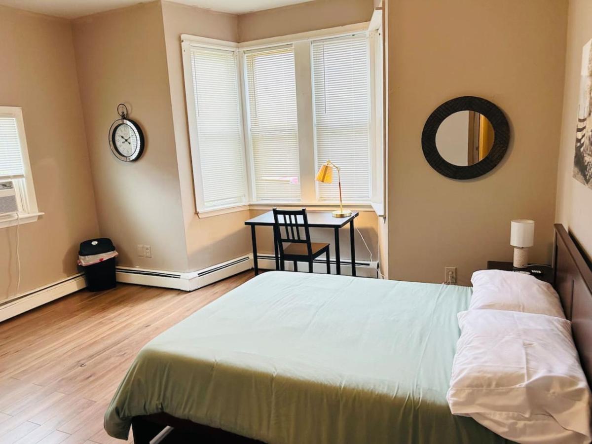 Nice Big Room Near Whole Foods, Brown University With Shared Bathroom And Kitchen Providence Exterior foto