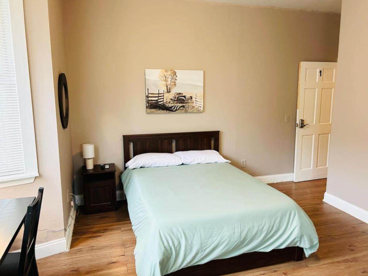 Nice Big Room Near Whole Foods, Brown University With Shared Bathroom And Kitchen Providence Exterior foto