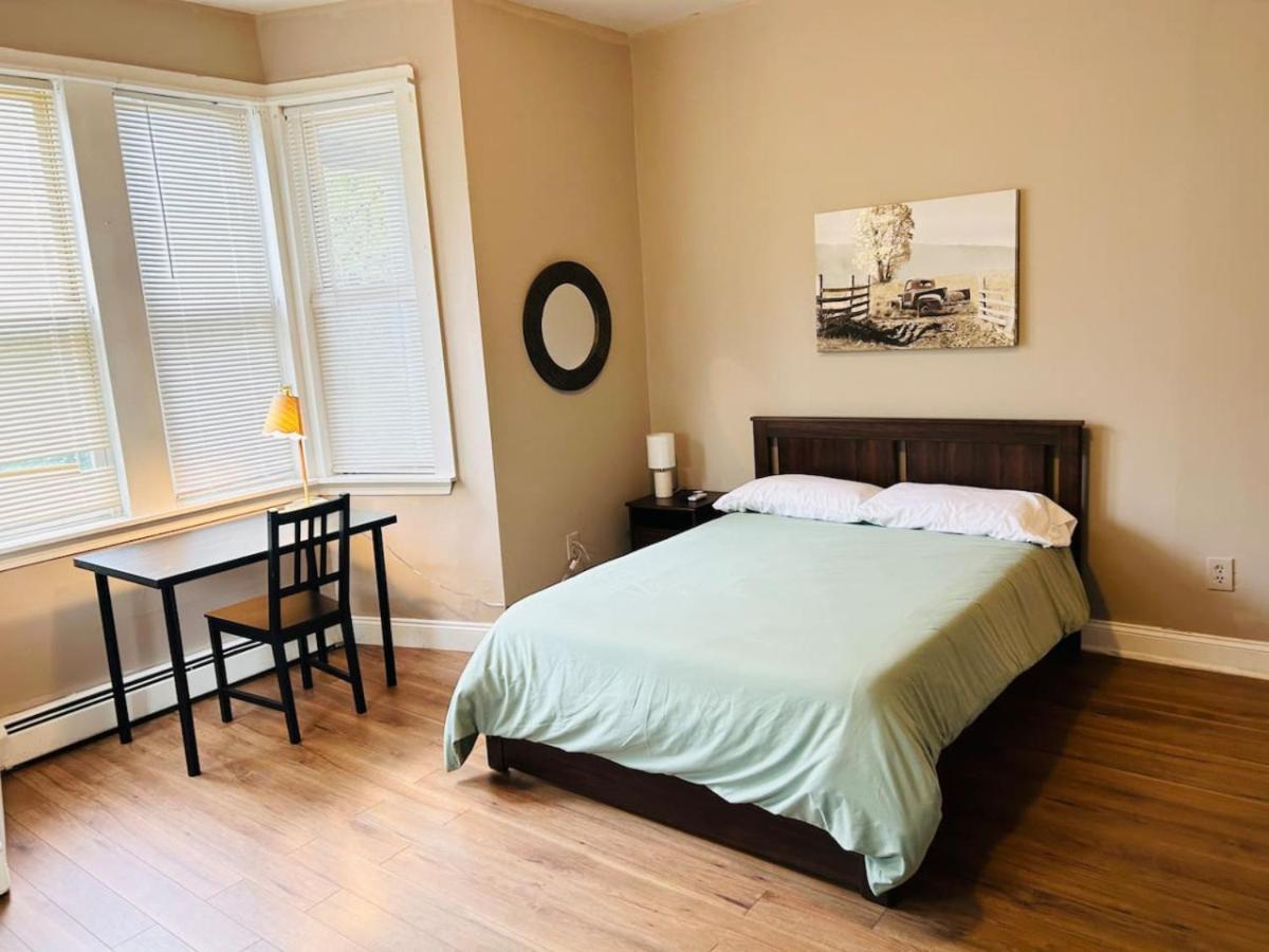 Nice Big Room Near Whole Foods, Brown University With Shared Bathroom And Kitchen Providence Exterior foto