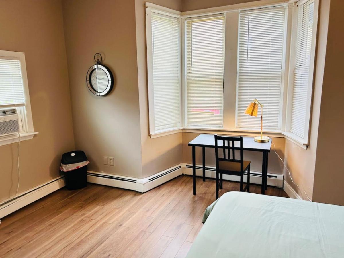 Nice Big Room Near Whole Foods, Brown University With Shared Bathroom And Kitchen Providence Exterior foto